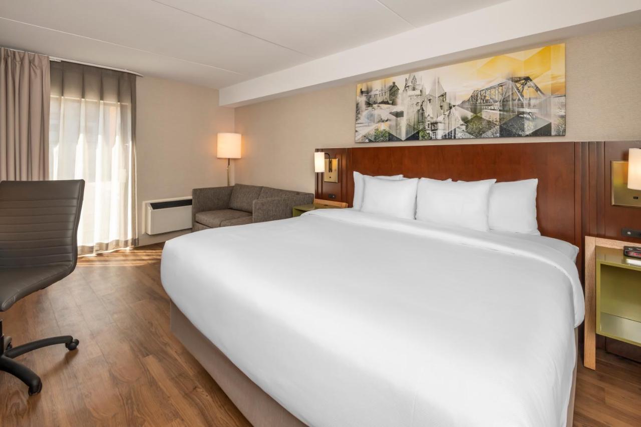 Comfort Inn West Ottawa Extérieur photo