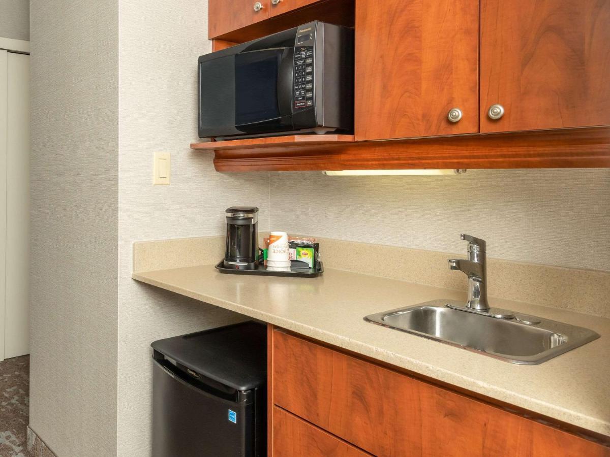 Comfort Inn West Ottawa Extérieur photo