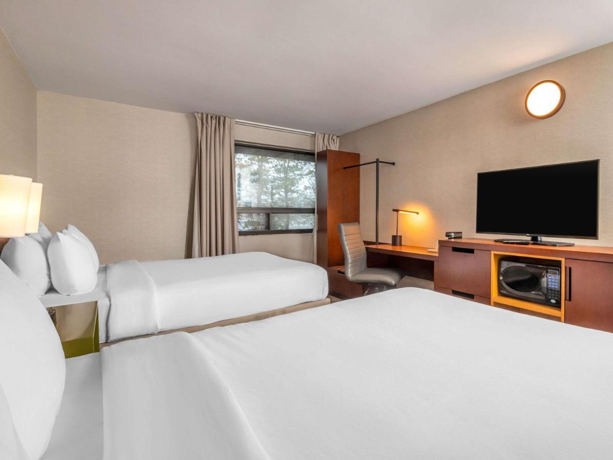 Comfort Inn West Ottawa Extérieur photo