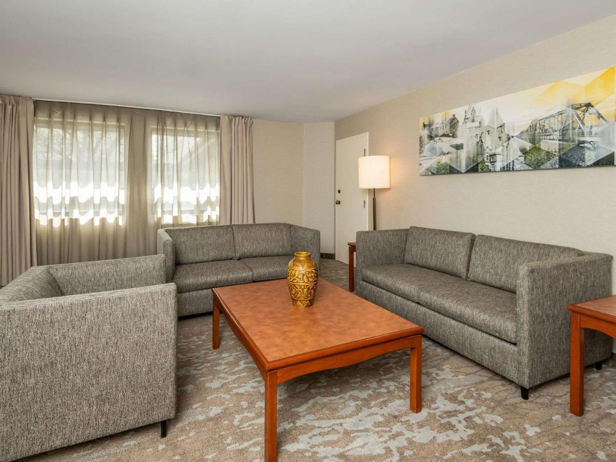 Comfort Inn West Ottawa Extérieur photo