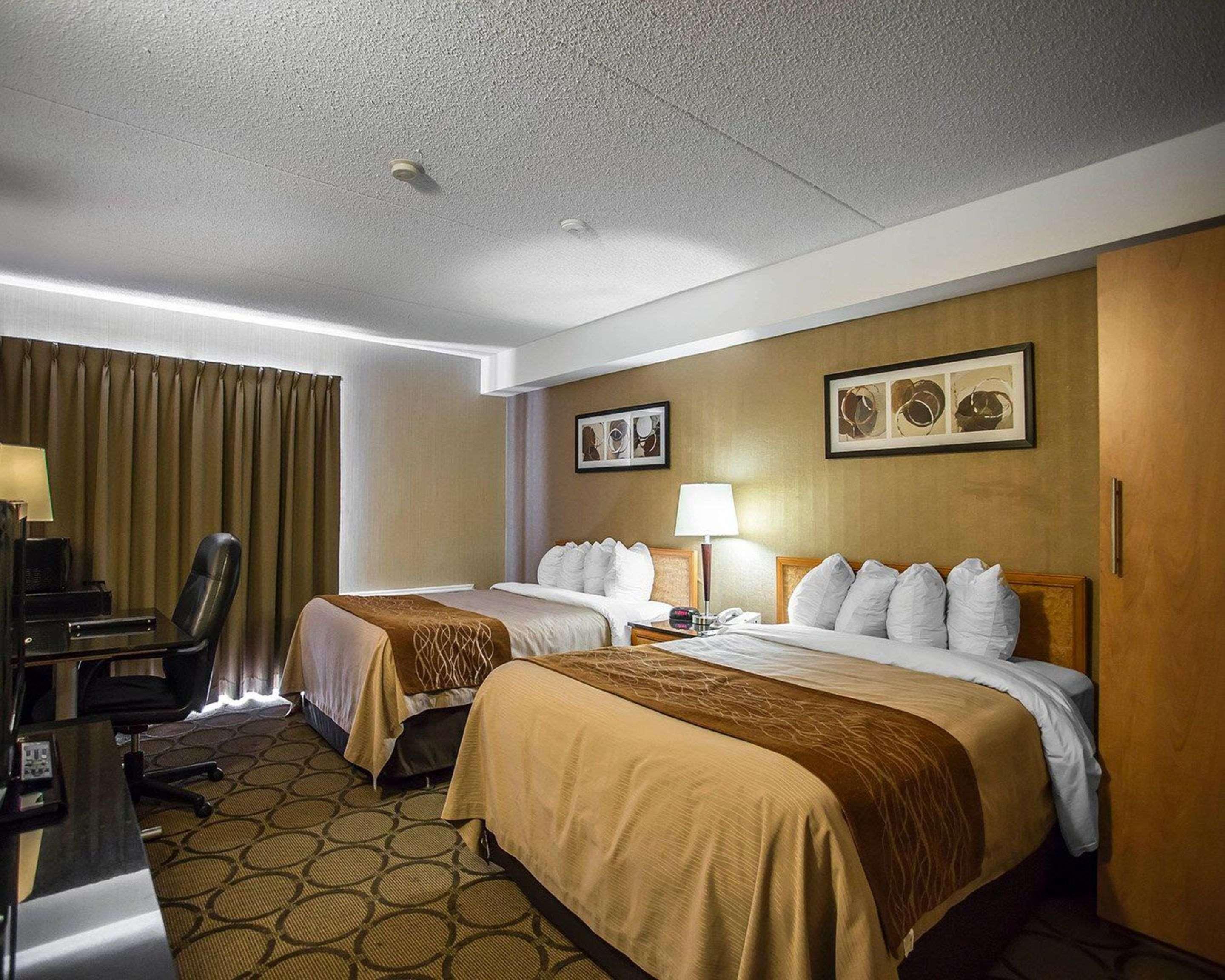 Comfort Inn West Ottawa Extérieur photo