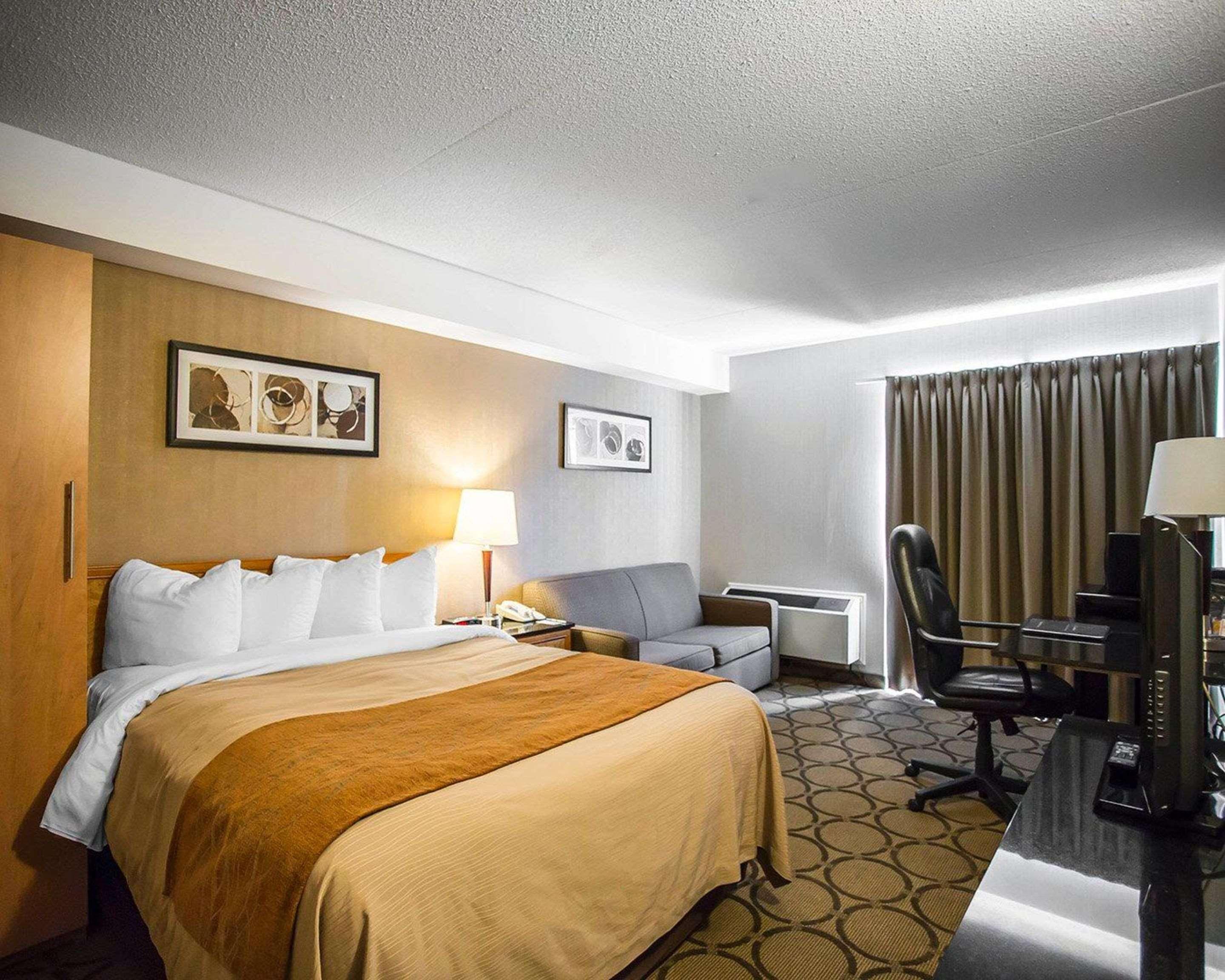 Comfort Inn West Ottawa Extérieur photo